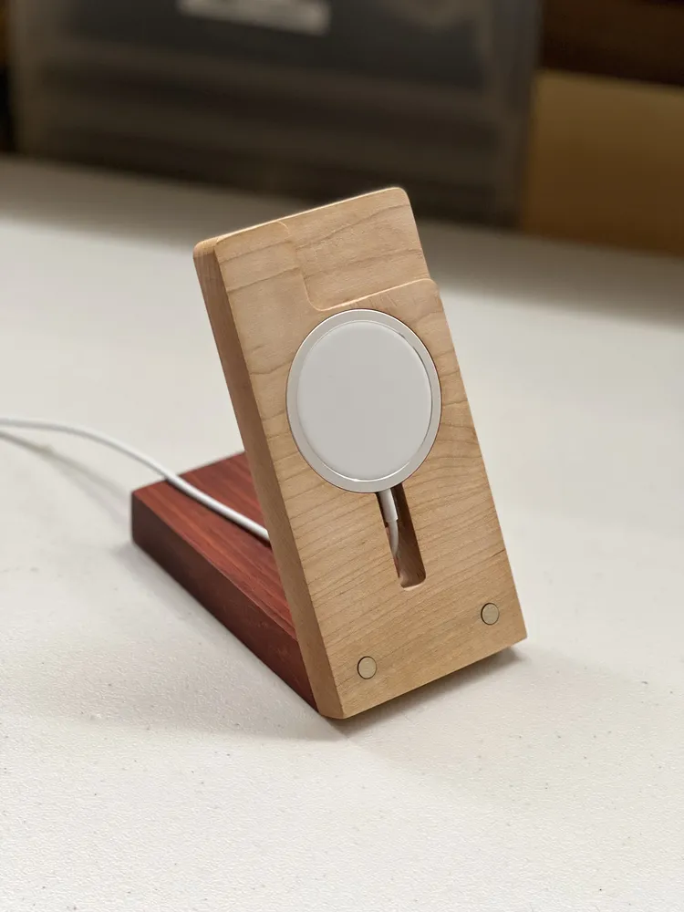 Maple and padauk MagSafe phone charging stand